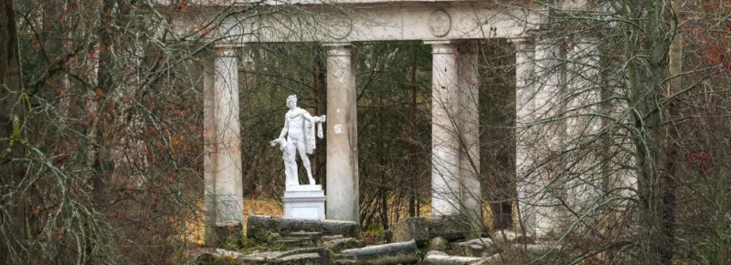 Обложка: «Павловск» принимает подарки к грядущему юбилею 