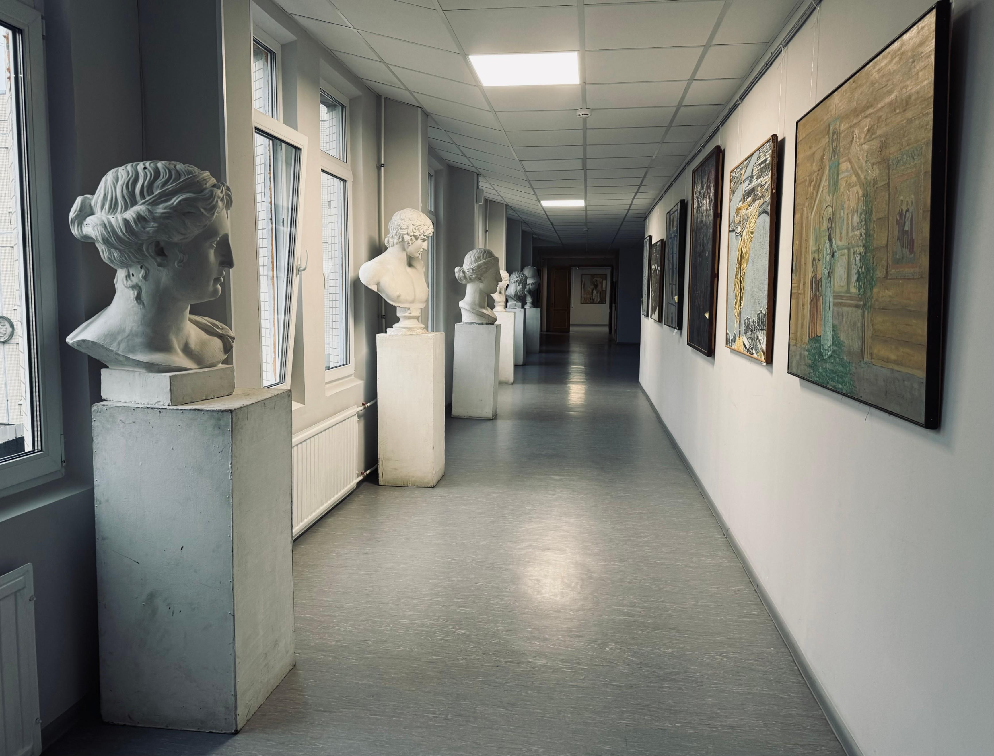 Санкт-Петербургское художественное училище им. Н.К. Рериха 0