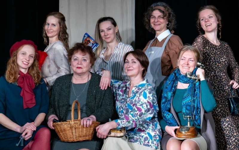 «Восемь женщин» к восьмому марта - премьера в ТДИ