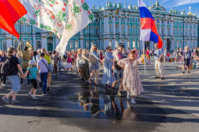 В России появился новый праздник – День хороводов В России появился новый праздник – День хороводов