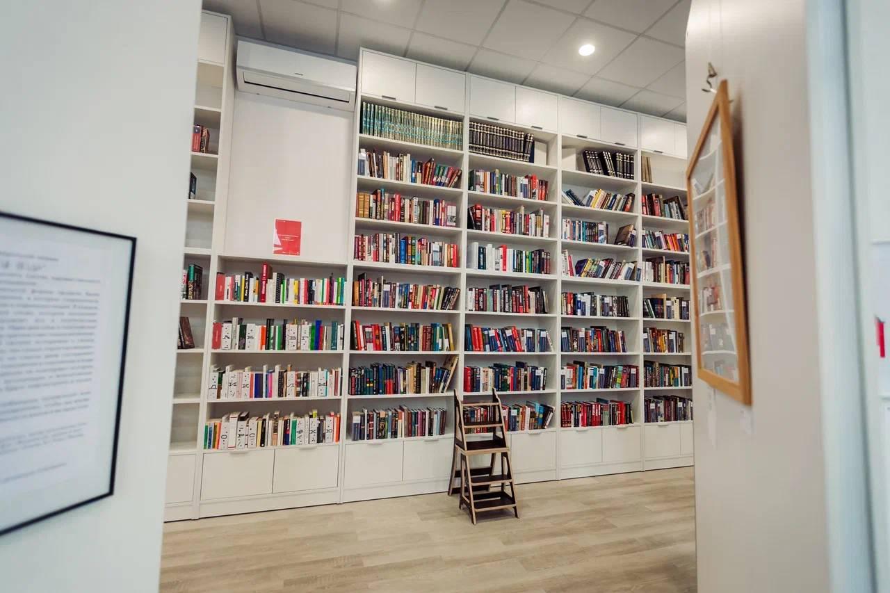 Библиотечный центр искусства и поэзии им. С. Есенина 6