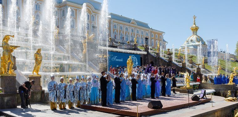 Весенний праздник фонтанов в Петергофе. Фото заставки предоставлено организаторами. Правообладатель: ГМЗ «Петергоф». Весенний праздник фонтанов в Петергофе. Фото заставки предоставлено организаторами. Правообладатель: ГМЗ «Петергоф».