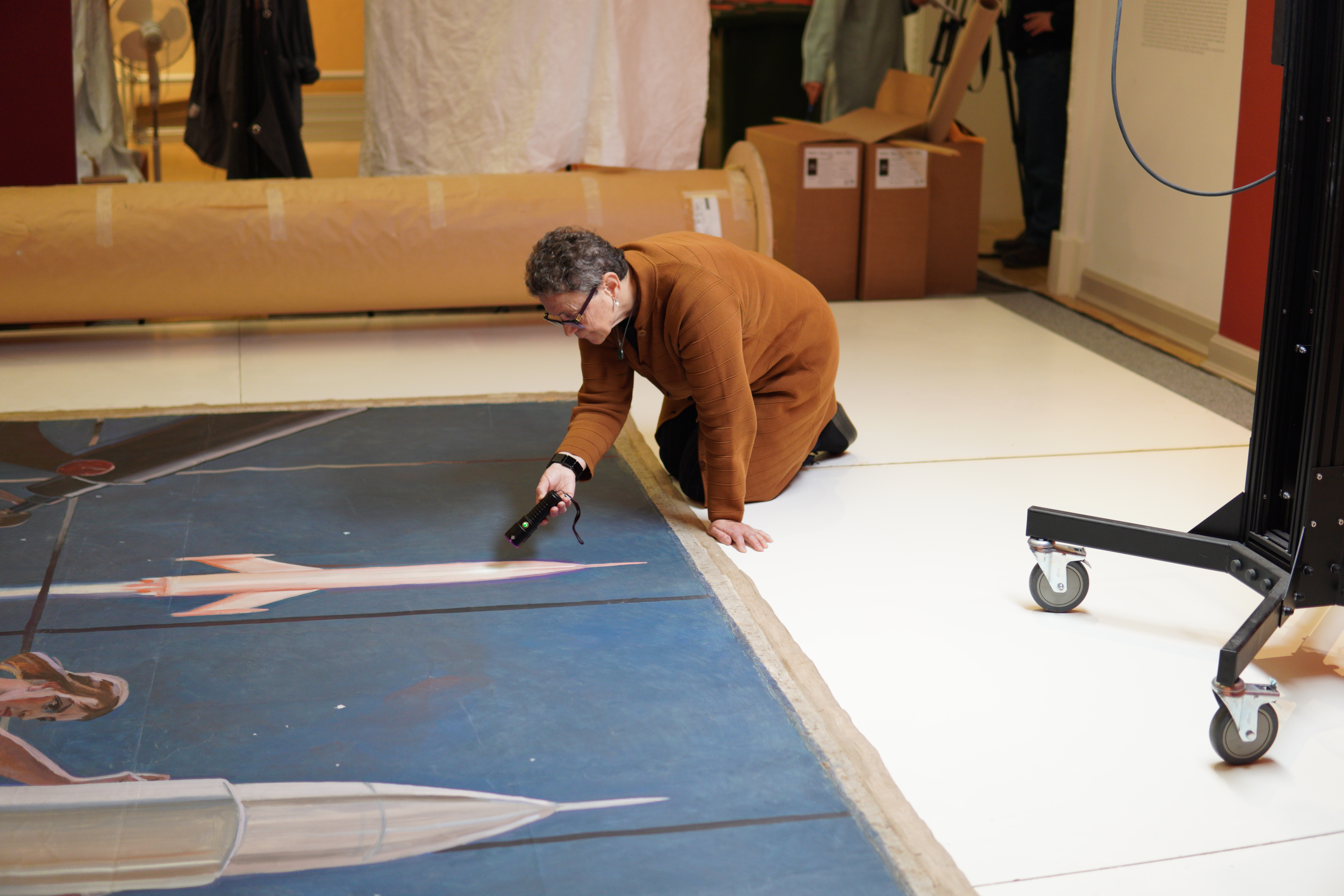 В Русском музее представят отреставрированных  «Покорителей космоса» Дейнеки 9