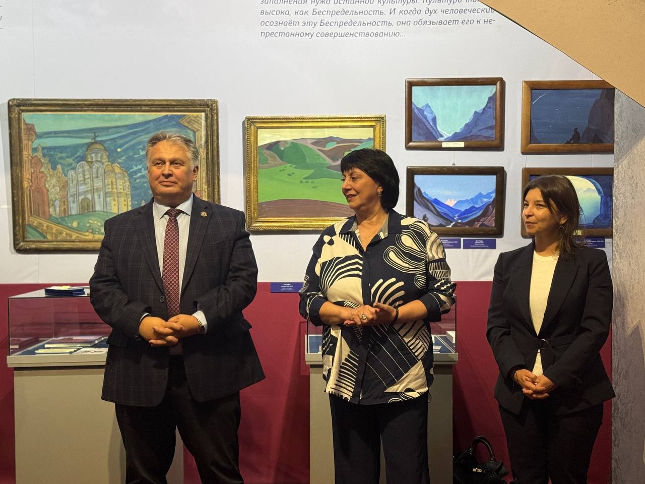 Первокурсников художественного училища имени Рериха посвятили в студенты2