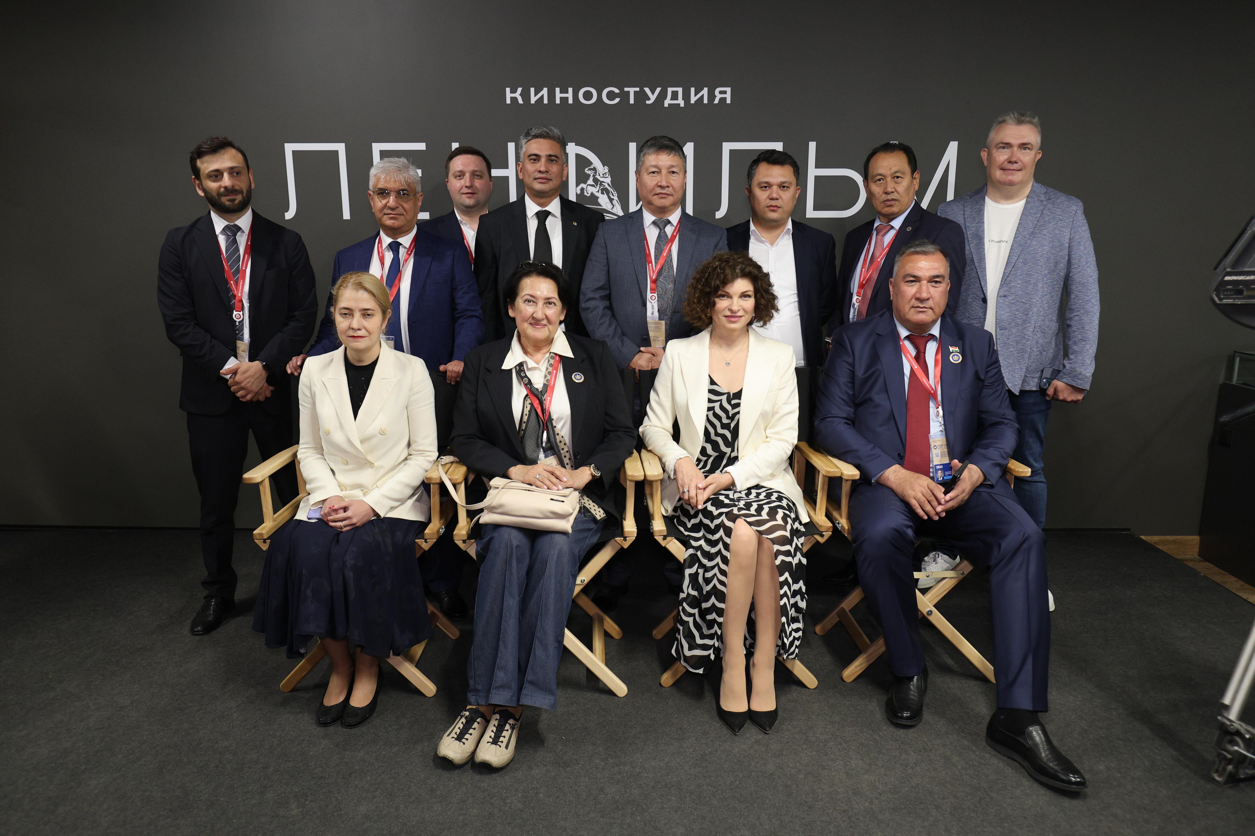 На «Ленфильме» состоялся круглый стол руководителей киностудий стран СНГ3