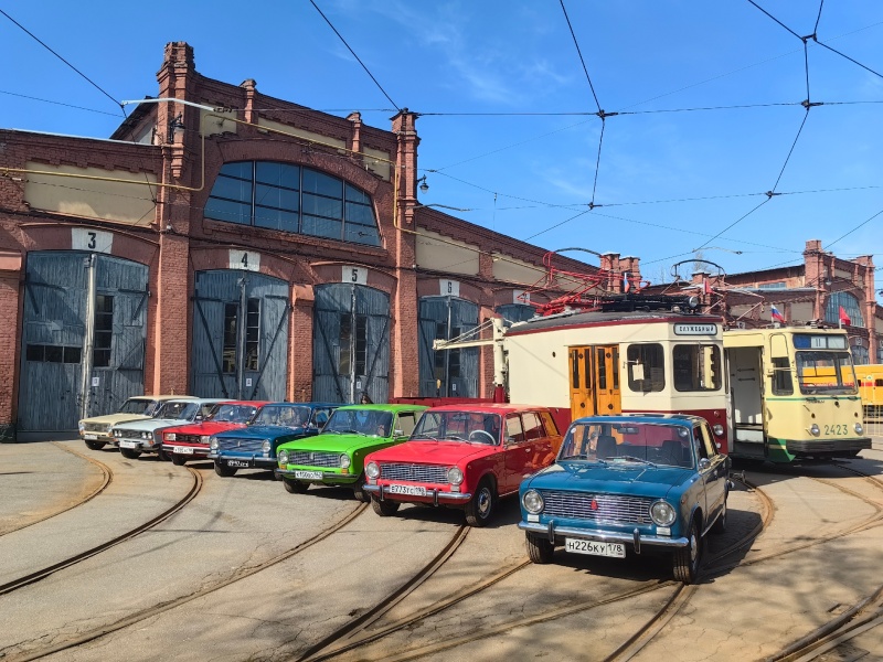 К 90-летию Приморского района состоится субботник и автопробег ретро-автомобилей