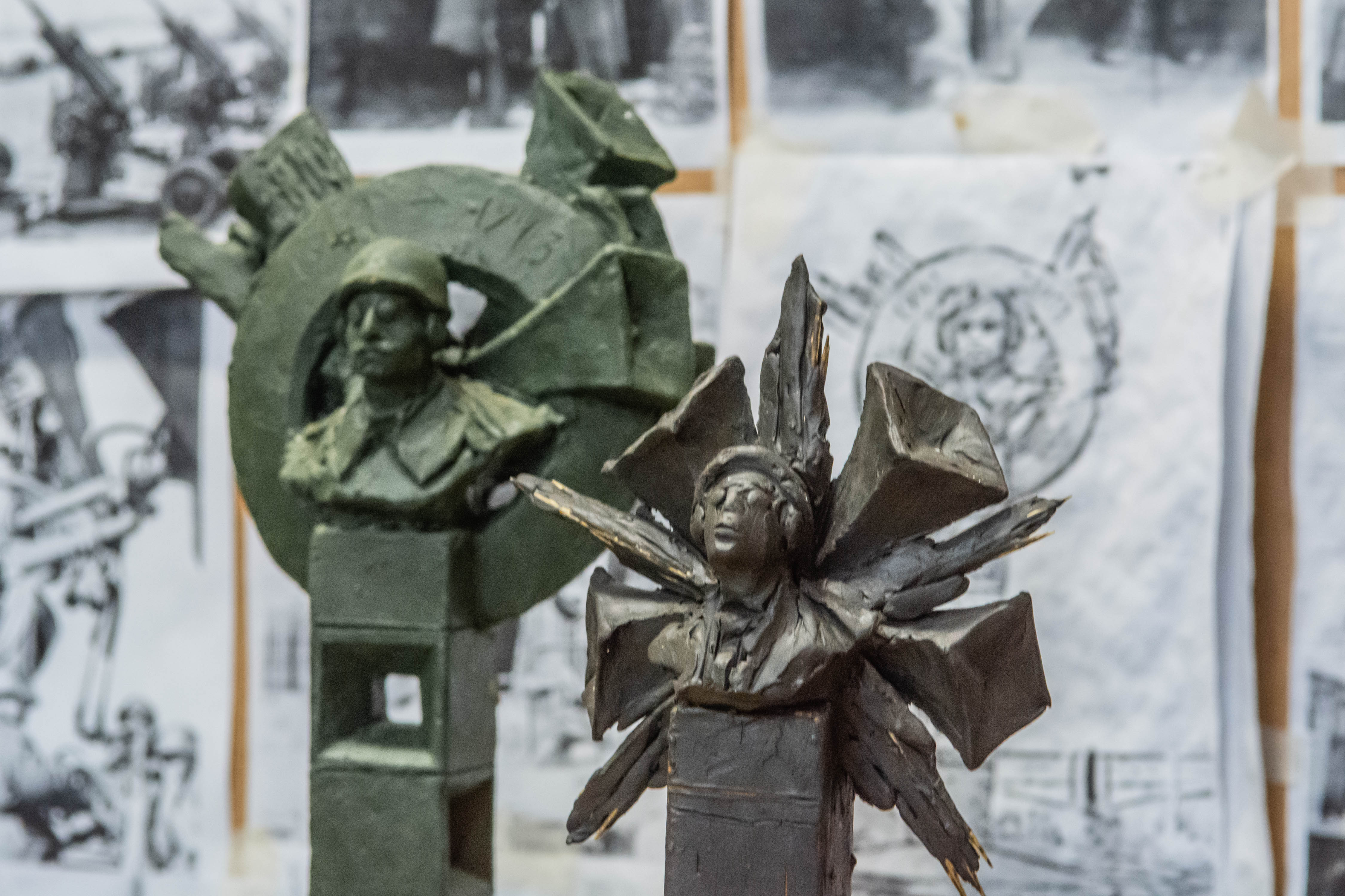 Апостолам блокадного неба посвящается12