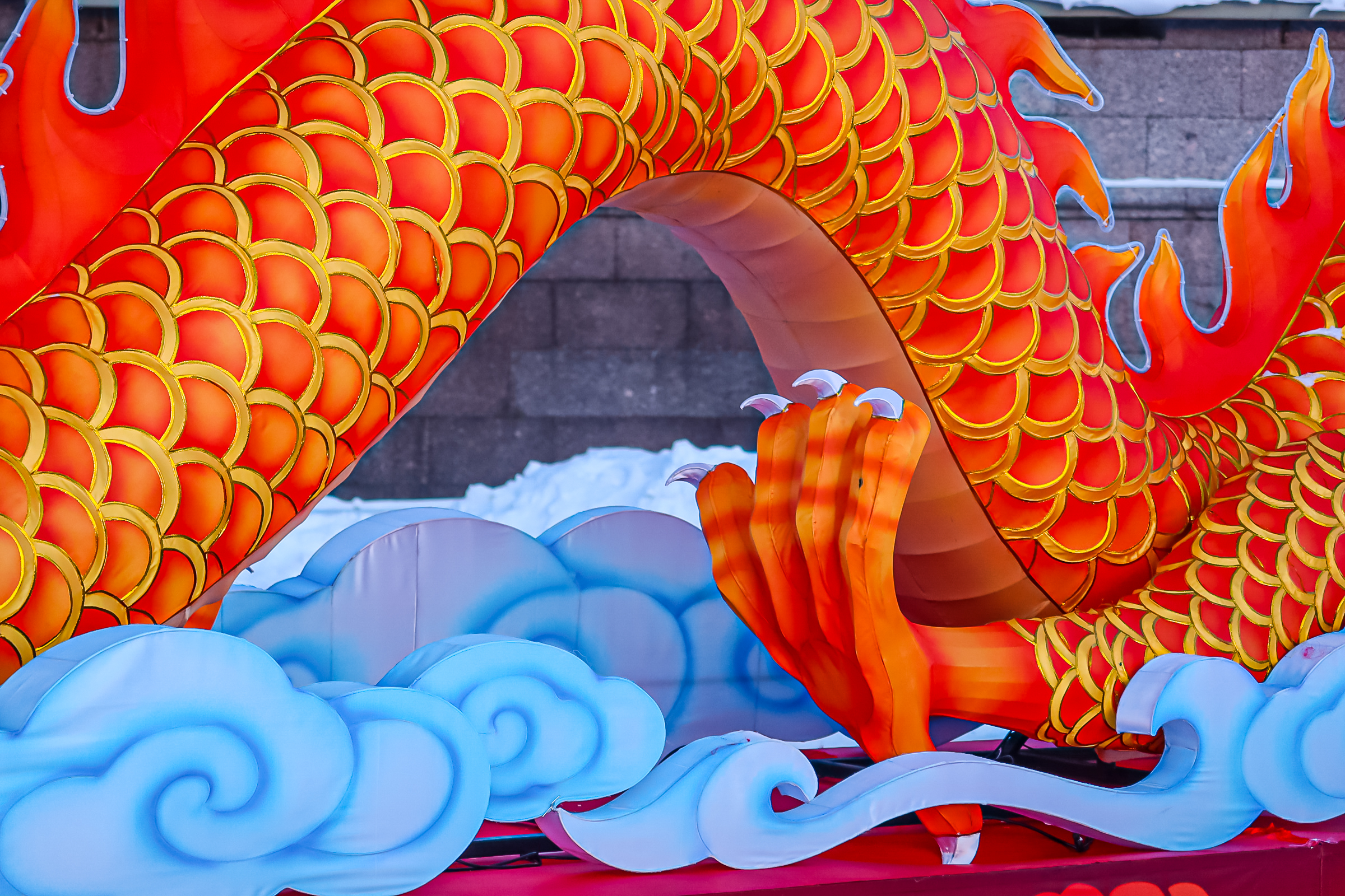 Драконы и фениксы из Цзыгуна поселились на Заячьем острове15