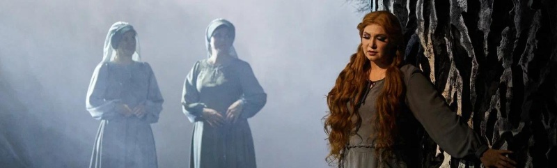 Обложка: «Орлеанская дева». Фото: Михаил Вильчук (2021). 