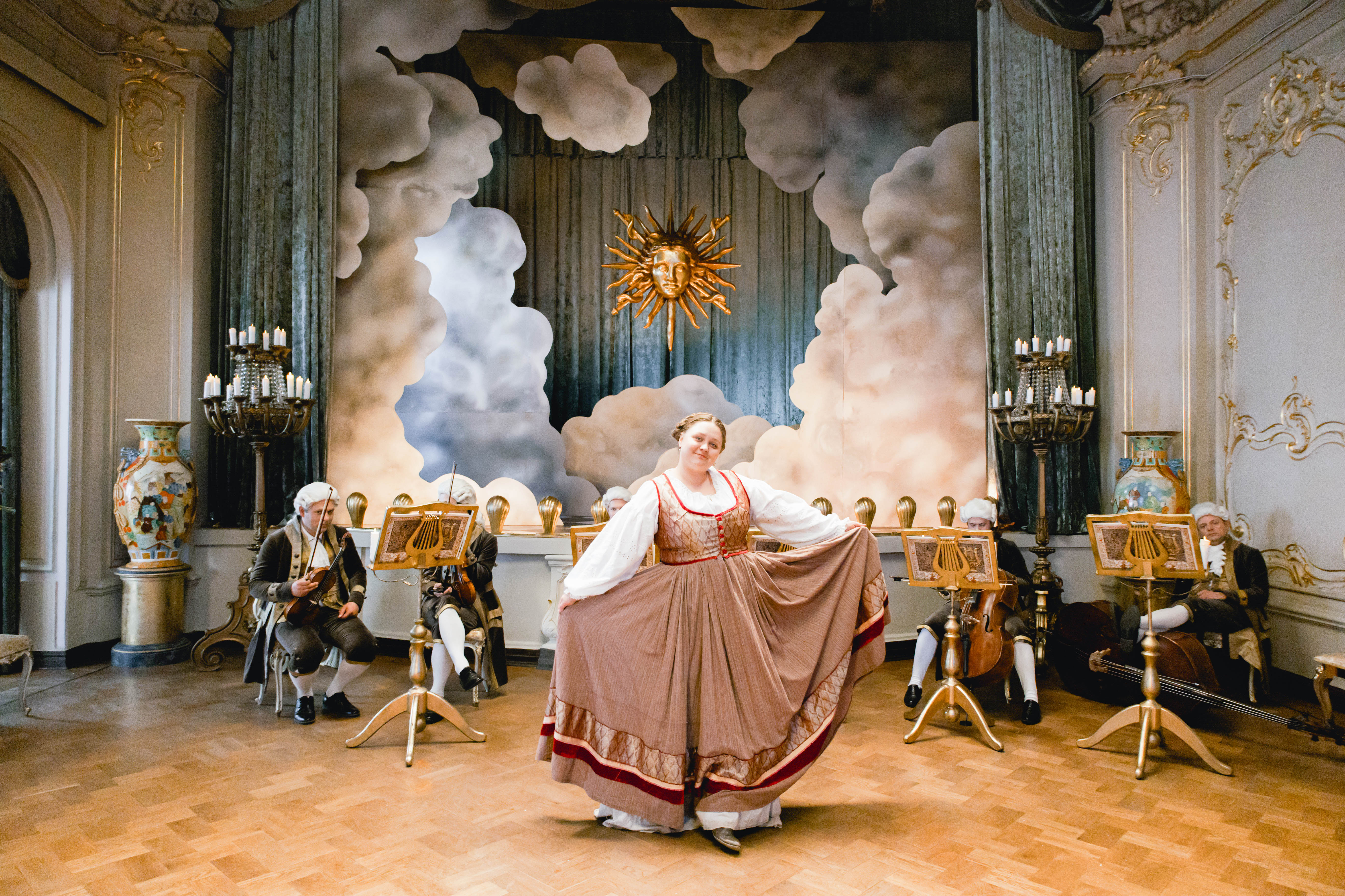 Аглаю Тарасову «перевоспитали» в Петербурге9