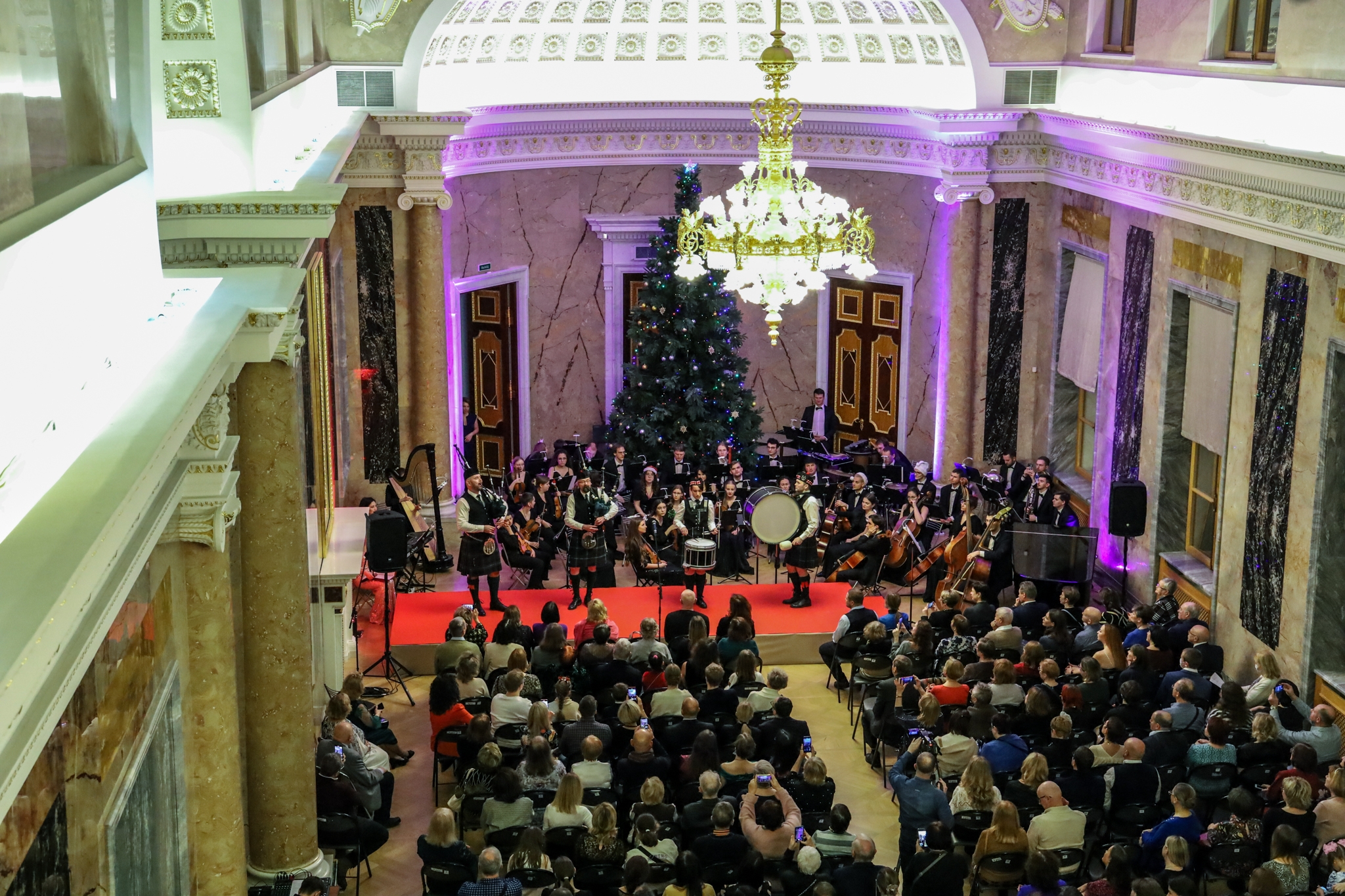 «Новогодний киноэкспресс» — концерт-праздник едет в Петербург1
