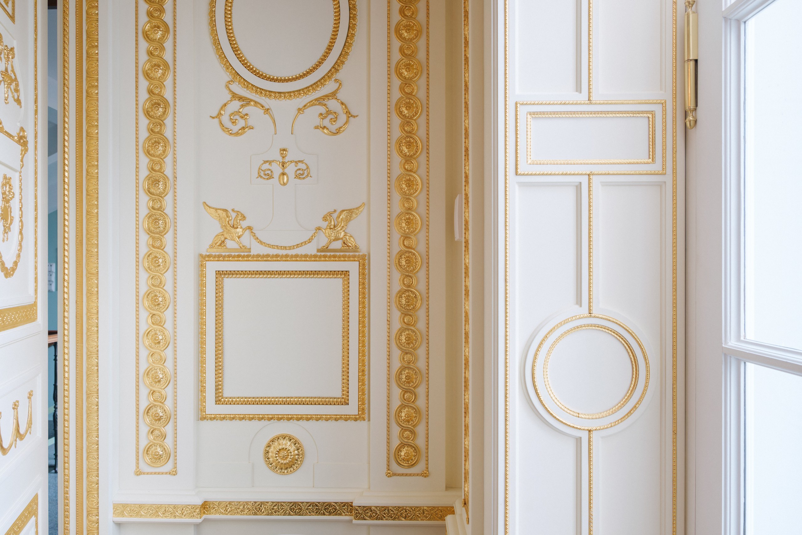 Панно личных апартаментов Екатерины II в ГМЗ «Царское Село» реконструируют с помощью нейросетей 5