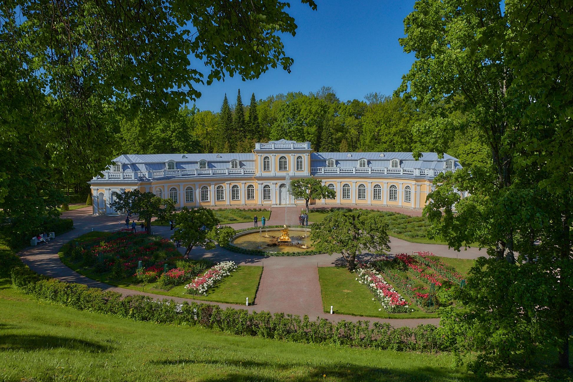 Культурно-выставочное пространство «Большая Оранжерея» 1