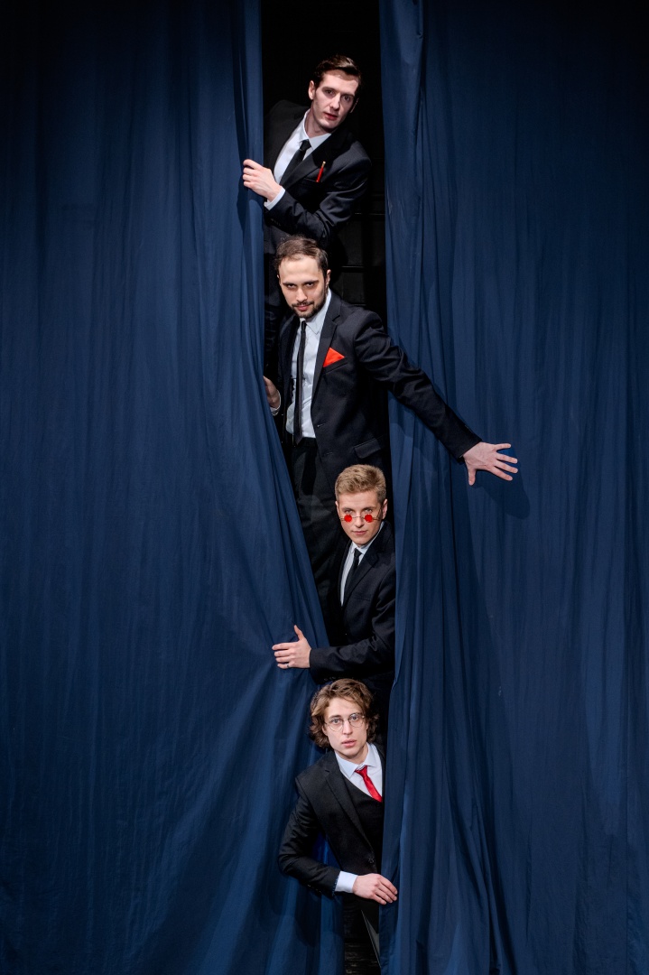 В Молодёжном театре на Фонтанке показали премьеру «Игроков»