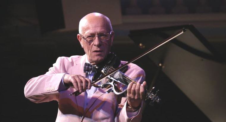 Фото заставки: Давид Голощекин. Источник: jazz-hall.ru. Автор: Андрей Шерстнёв. Правообладатель: Филармония джазовой музыки. Фото заставки: Давид Голощекин. Источник: jazz-hall.ru. Автор: Андрей Шерстнёв. Правообладатель: Филармония джазовой музыки.
