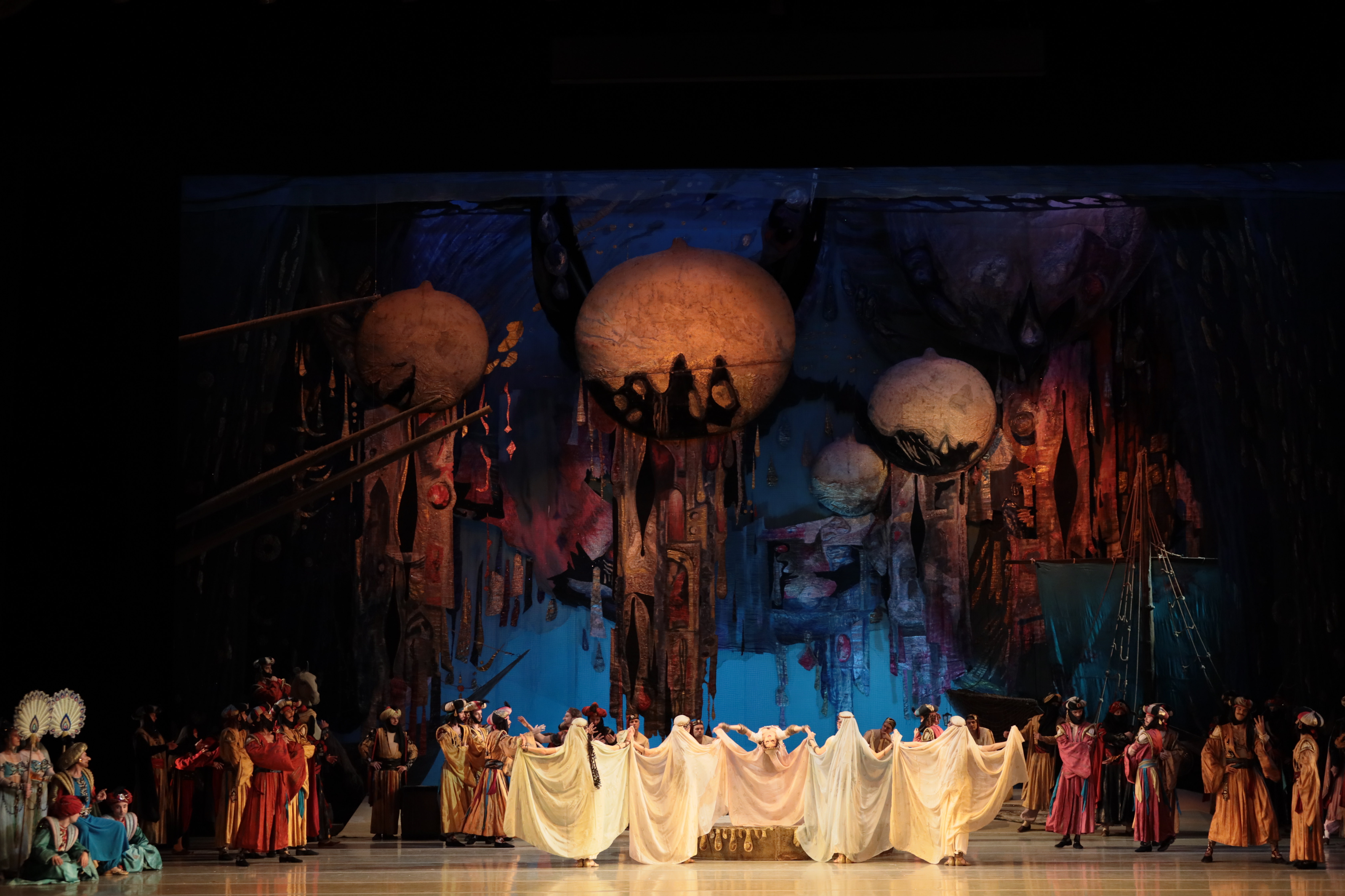 Мариинский раскрыл планы на майские праздники 5