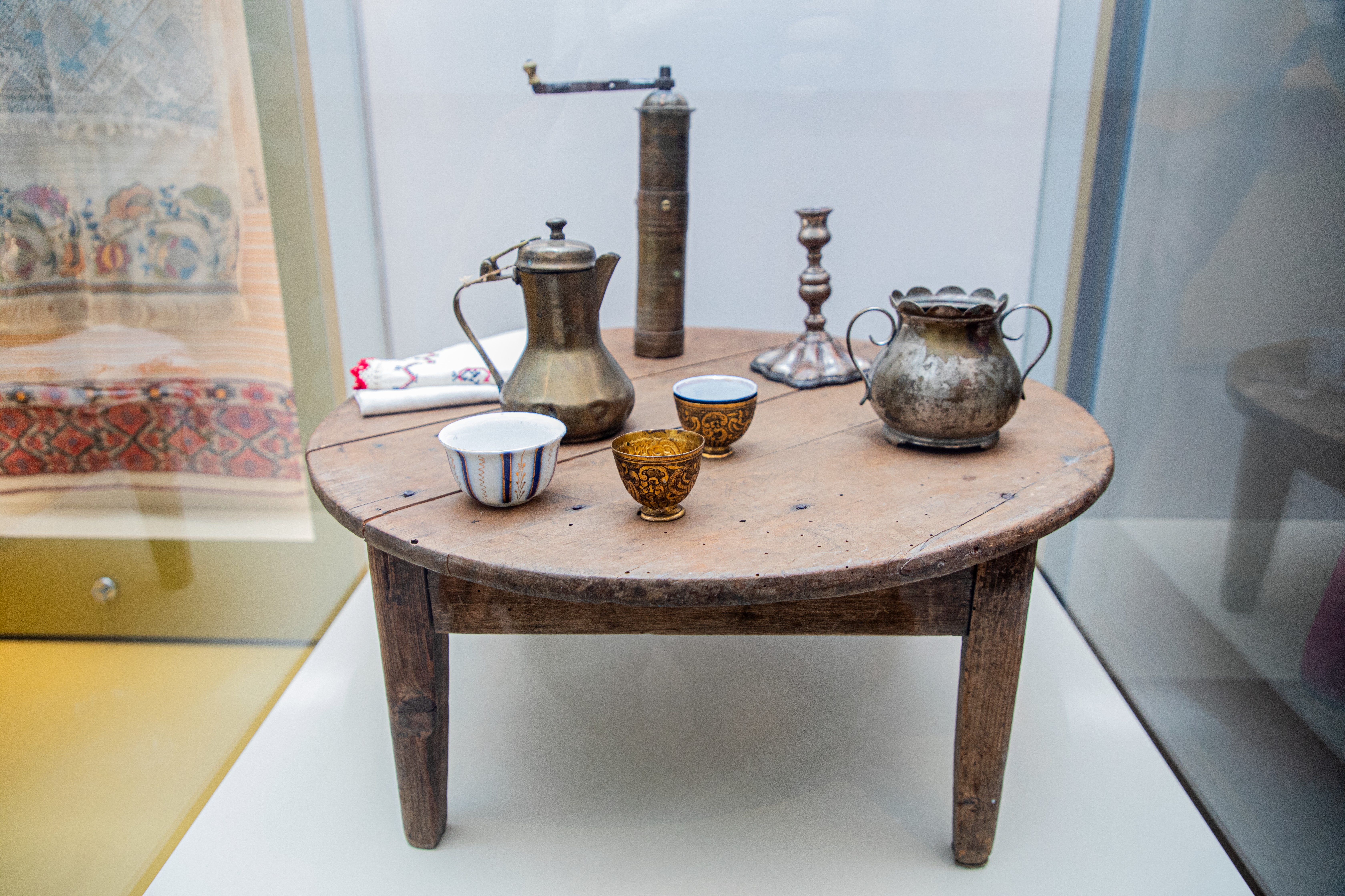 Все грани культуры народов Крыма - на выставке в РЭМ6