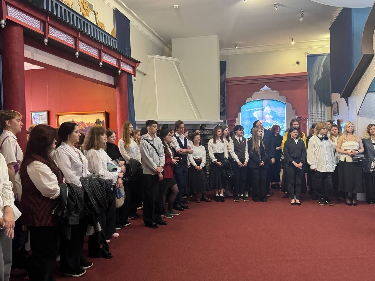 Первокурсников художественного училища имени Рериха посвятили в студенты2