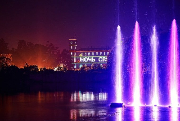 «Ночь света» Фестиваль светового искусства в Гатчине