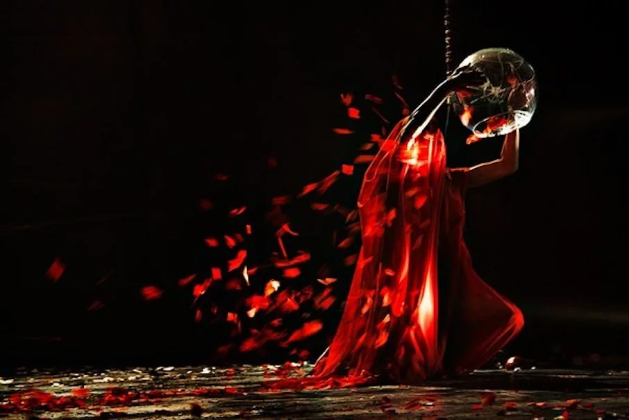 Пластический спектакль «Песнь Песней» в Большом театре кукол