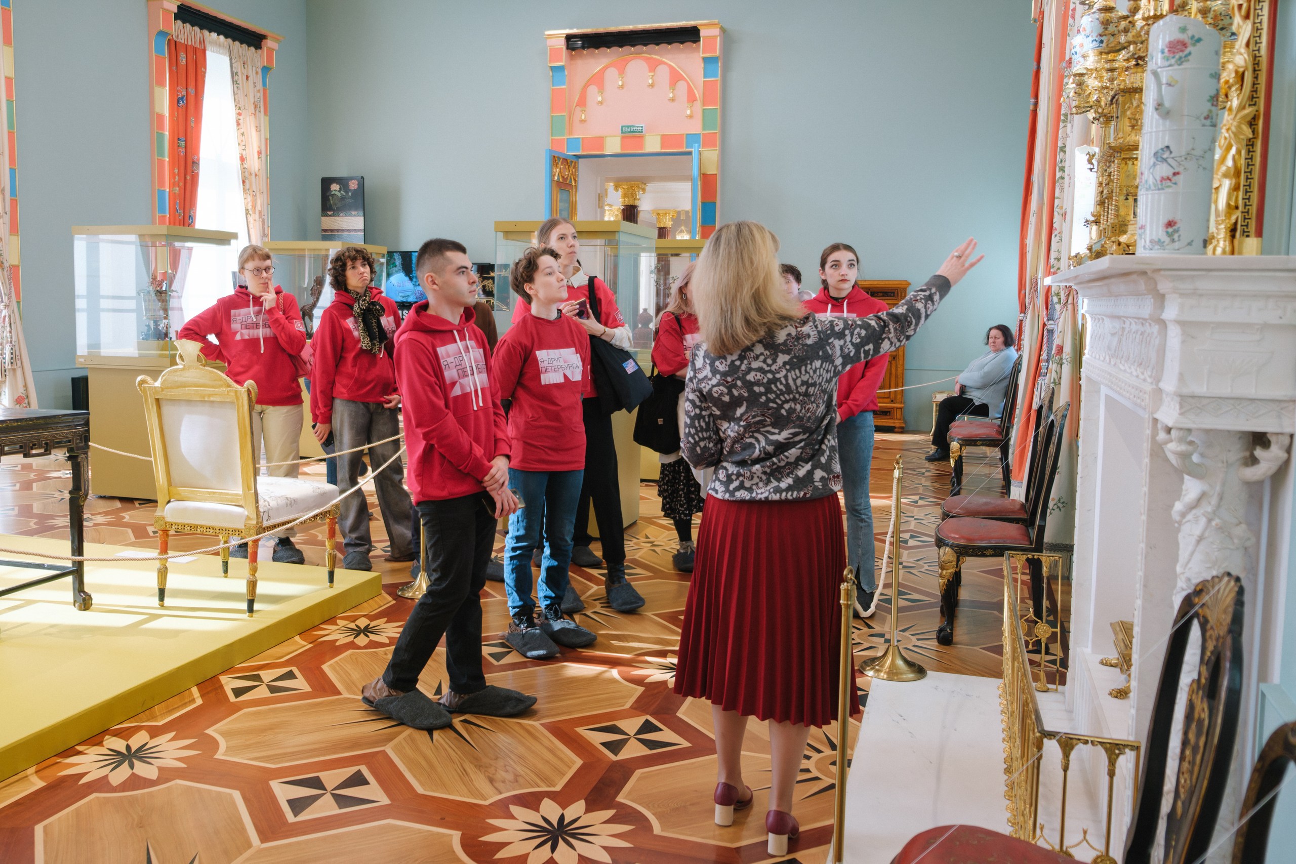 Панно личных апартаментов Екатерины II в ГМЗ «Царское Село» реконструируют с помощью нейросетей 2