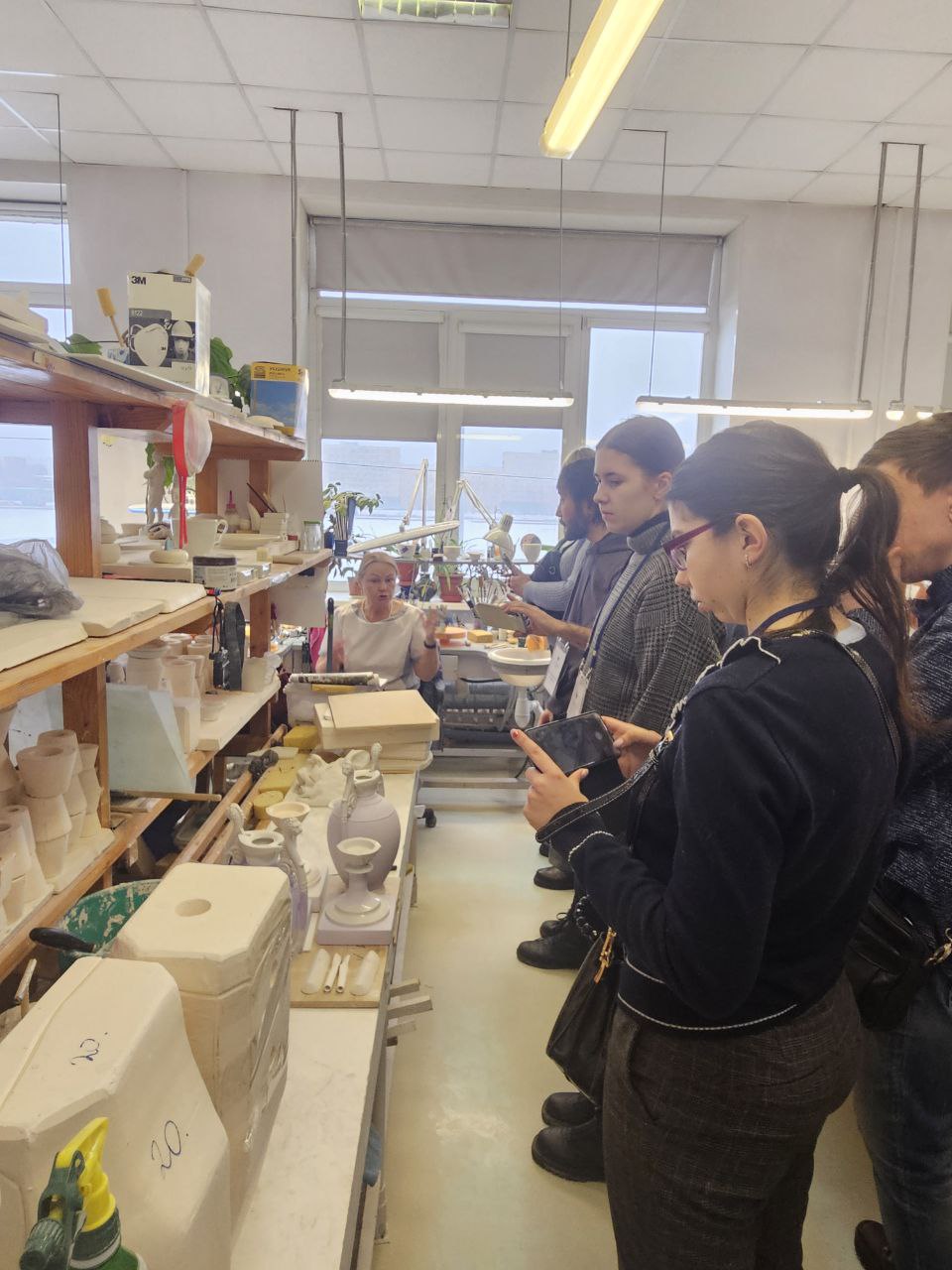 Участники программы «Многомерность культуры» побывали на Императорском фарфоровом заводе4