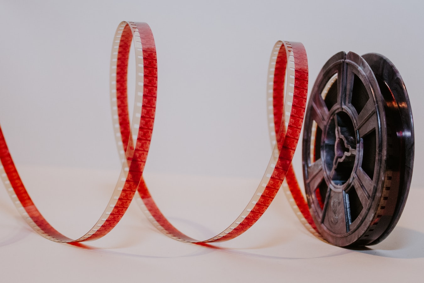 Кинокомиссия Санкт-Петербурга поздравляет с Днем российского кино