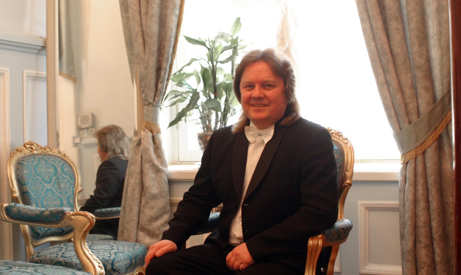 Игорь Тонин: Волшебник с дирижерской палочкой 