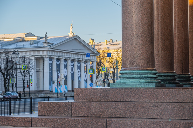 ЦВЗ «Манеж» открыл двери в мир династии Бенуа