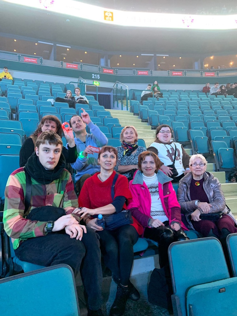 Участники проекта «Многомерность культуры» посетили концерт группы the Hatters5