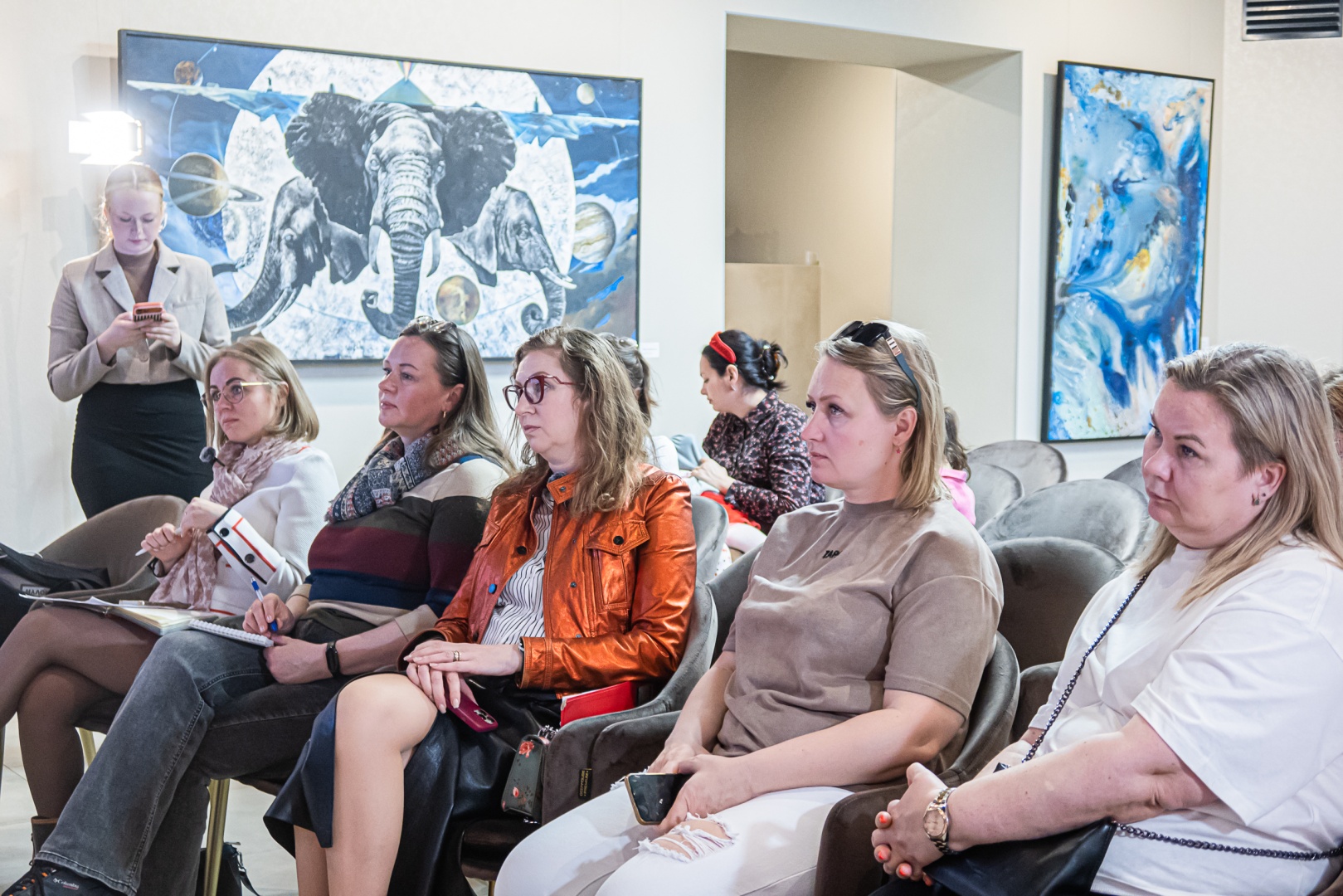 В медиацентре «Культура Петербурга» многодетные мамы узнали, как построить родовое древо