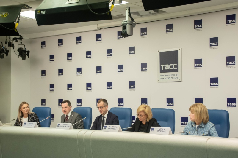 Борис Пиотровский: «Туристов в Петербурге становится все больше и больше» Борис Пиотровский: «Туристов в Петербурге становится все больше и больше»