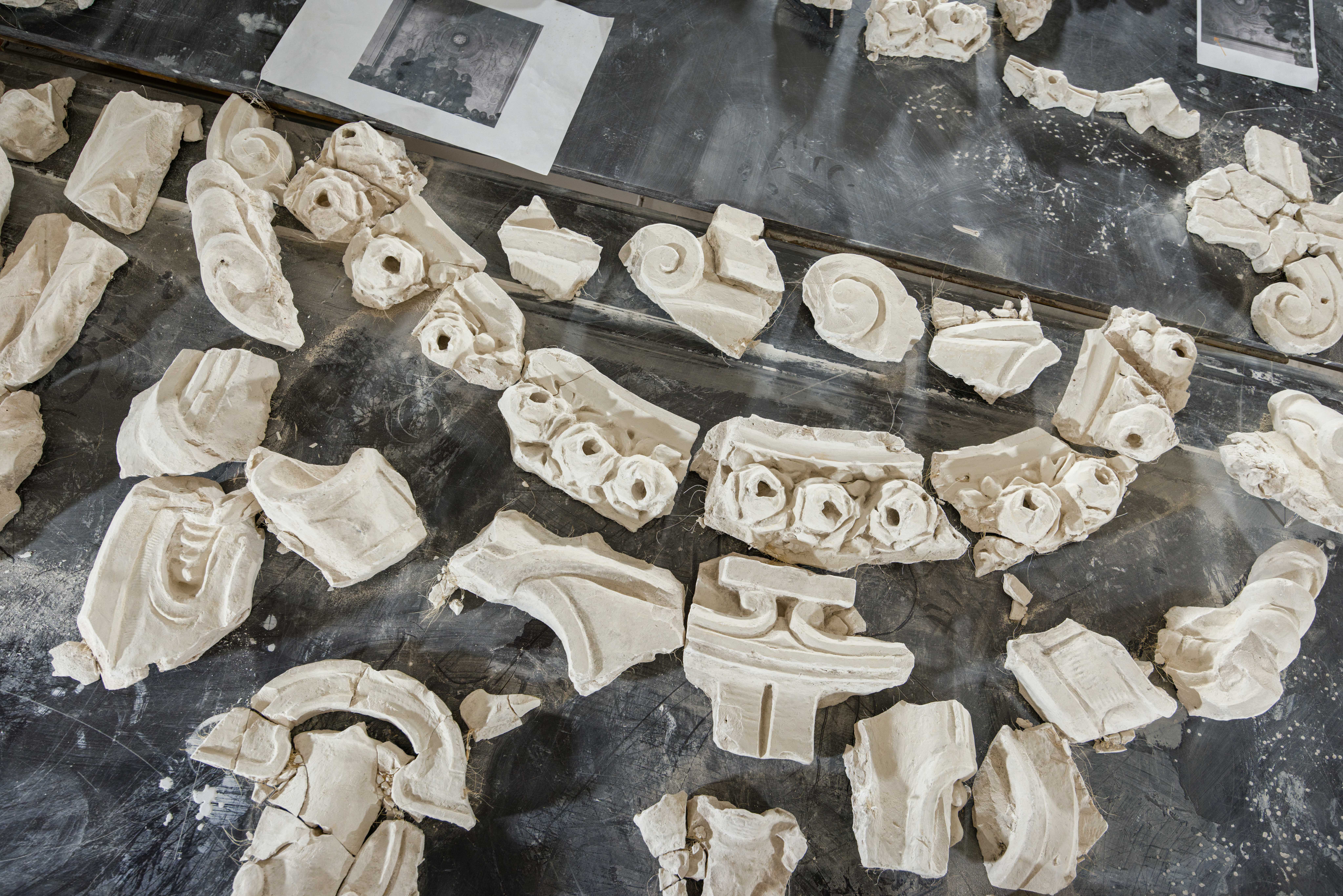 В дымовой трубе Дома Радио нашли барельеф 1910-х годов3