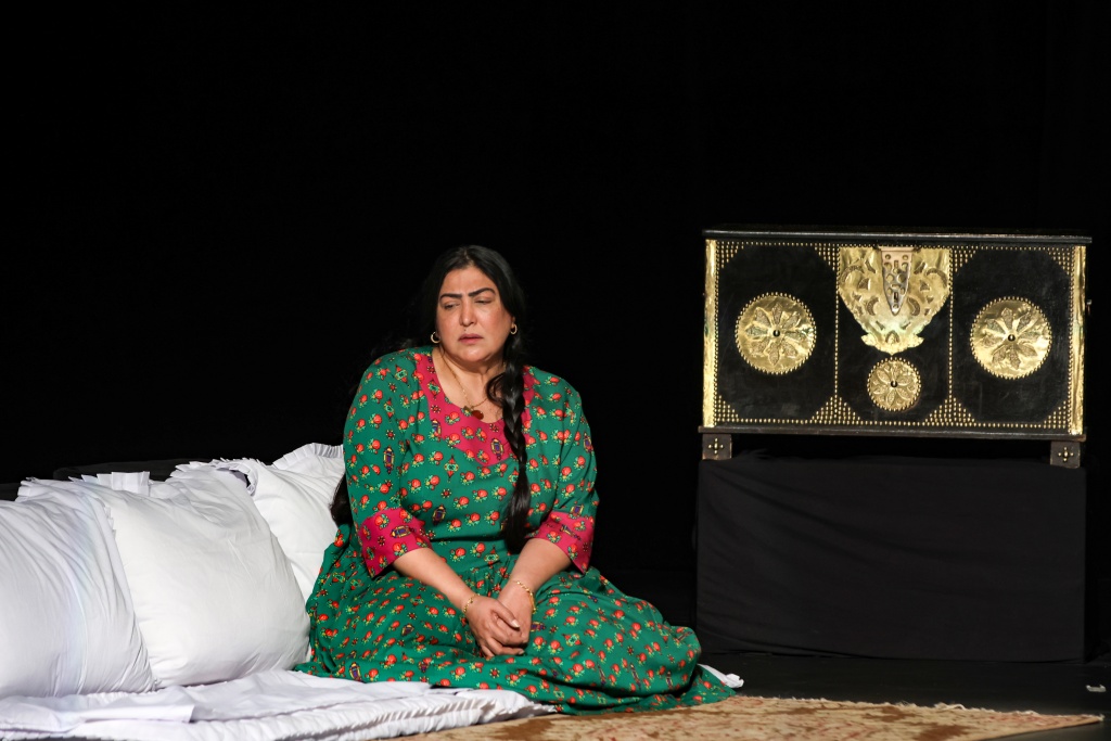 Сцена из спектакля «Шрук (Восход) Мариам». Правообладатель: театр «Гильгамеш».