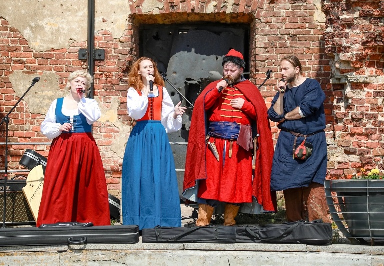 Фестиваль «День крепости Орешек». Музыкальная программа. Источник: vk.com/kkultspb. Правообладатель: vk.com/kkultspb.