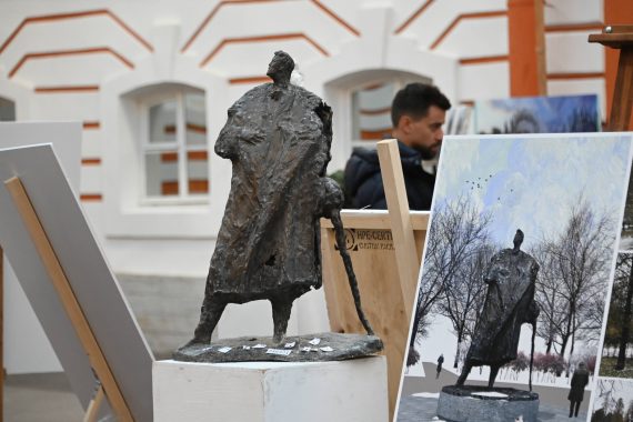 Такой памятник Шаляпину будет установлен в Александровском саду. Фото: kgainfo.spb.ru.