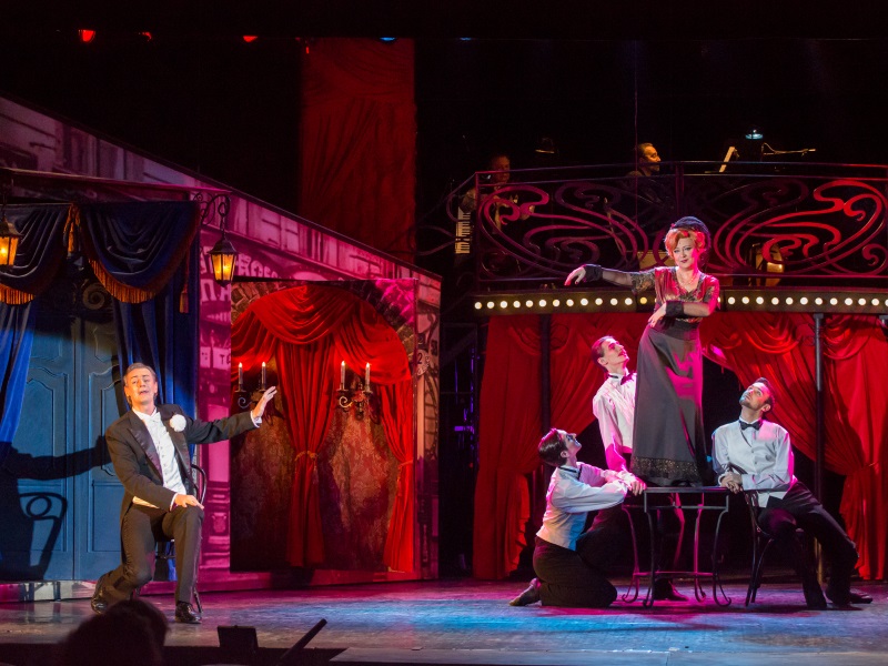 Правообладатель: Театр музыкальной комедии, muzcomedy.ru. Правообладатель: театр музыкальной комедии, muzcomedy.ru.