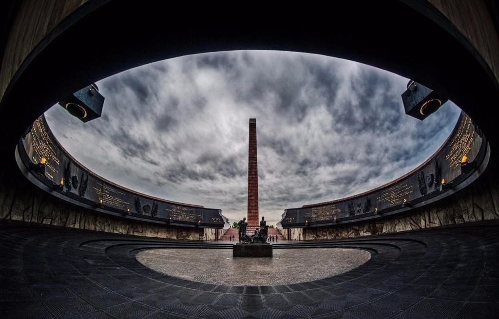 Фото: монумент героическим защитникам Ленинграда, vk.com/monument_gzl.