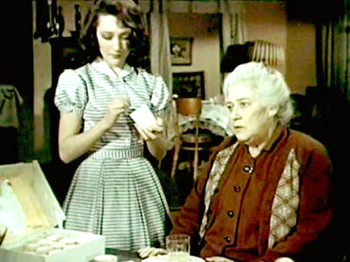 Кадр из фильма «Осторожно, бабушка!»