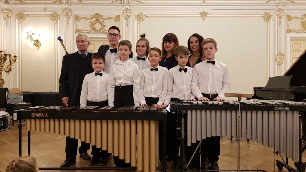 Ансамбль ударников школы искусств на Петроградской. 