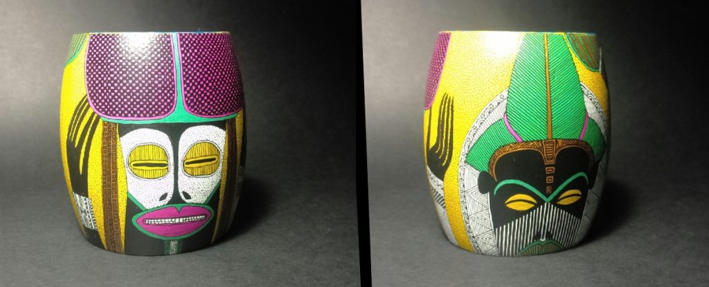 Серия браслетов «Маски Африки». Высота 7 см. Акрил, тушь, перо, лак строительный. 2021. ДПИ