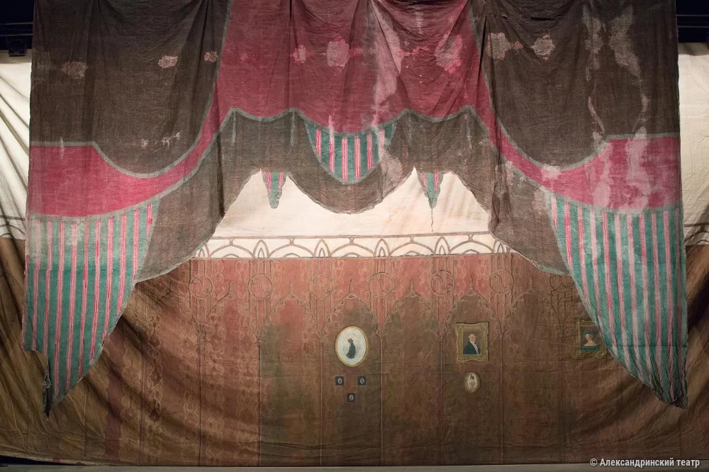 Декорации 5-й картины «Кабинет Арбенина». Фото: Е.Ю.Кравцова / Александринский театр, alexandrinsky.ru.