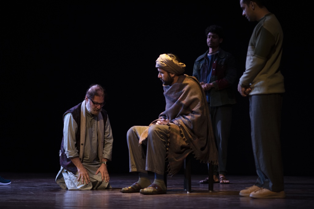 Сцена из спектакля «Братья Карамжале». Фото из его личного архива.