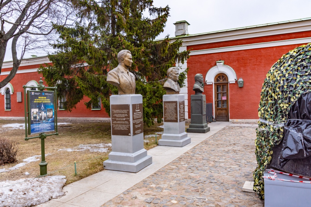 Памятник Гагарину в Петропавловской крепости. Фото: Ирина Иванова.