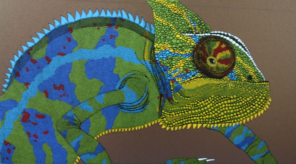 Автор: Ксения Лаврова. «Хамелеон». 24х18 см. Акрил, тушь, перо, бумага. 2020