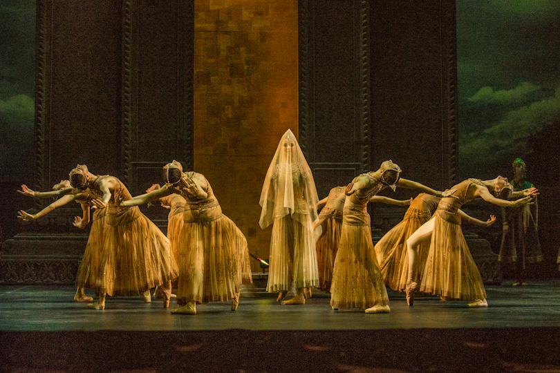 Правообладатель: Михайловский театр, mikhailovsky.ru. Правообладатель: Михайловский театр, mikhailovsky.ru.