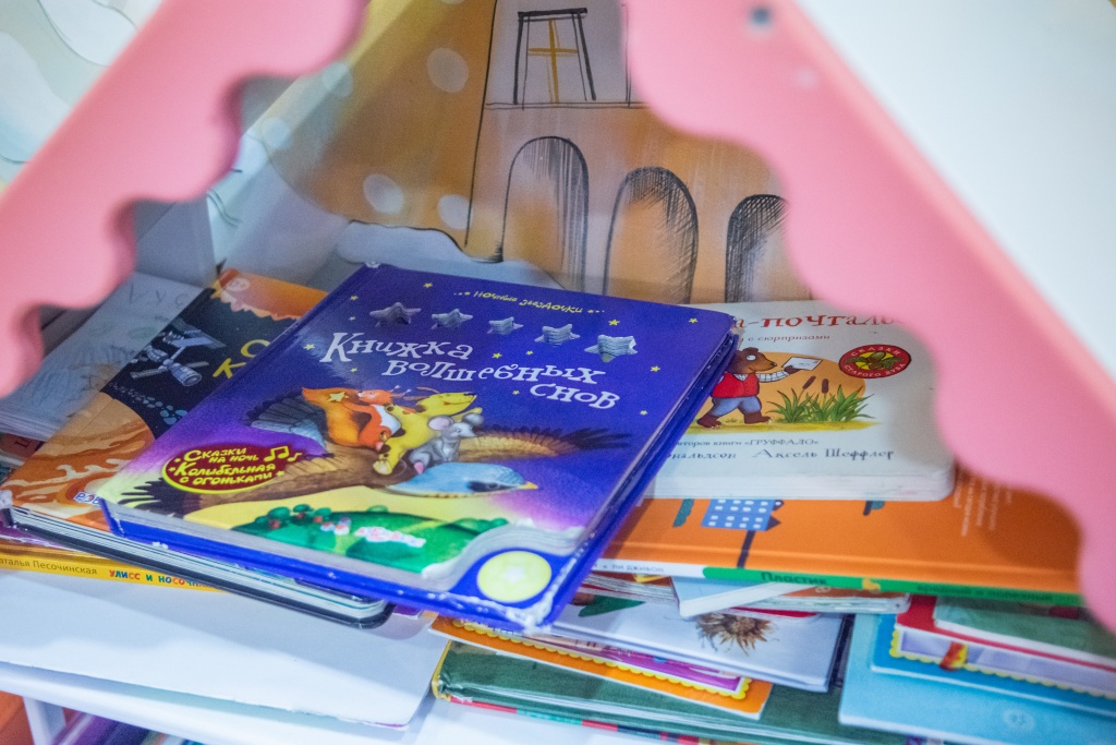 Книги в театре «Кот Вильям». Фото: Ирина Иванова. Книги в театре «Кот Вильям». Фото - Ирина Иванова.