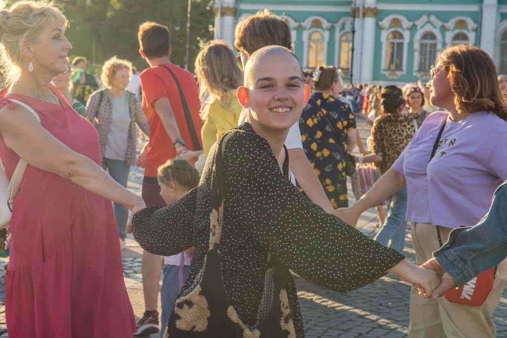 Хороводы позволили участникам ощутить радость и единение. Фото: Ирина Иванова. Хороводы позволили участникам ощутить радость и единение. Фото: Ирина Иванова.