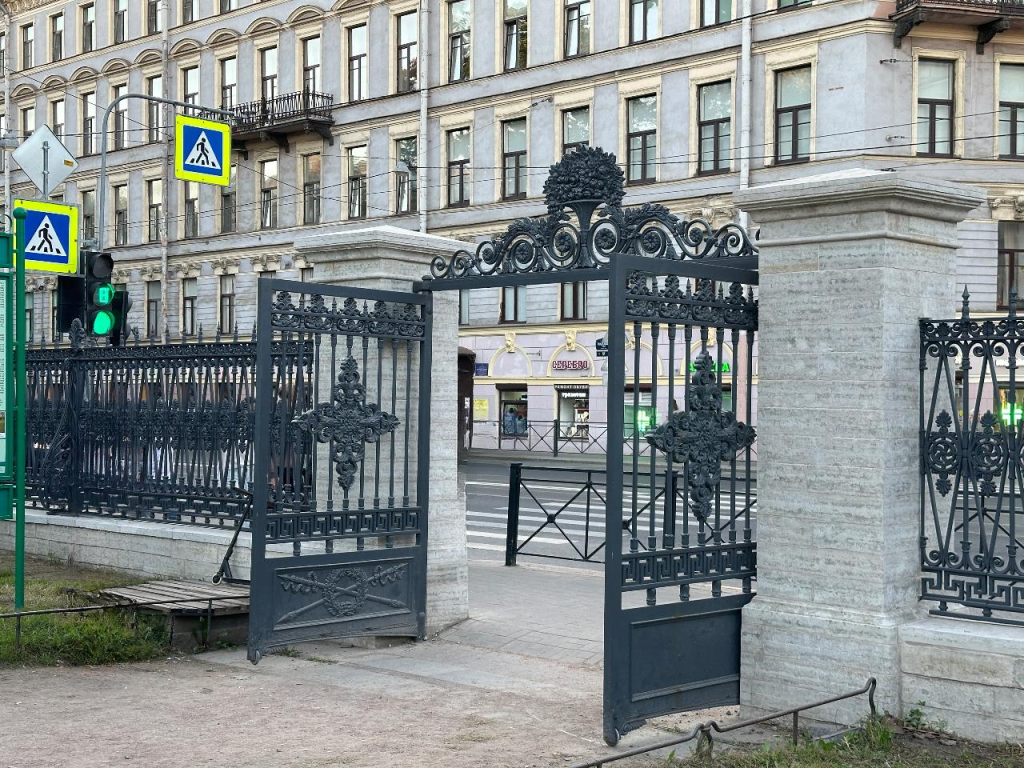 Ограда Юсуповского сада. Правообладатель: Правительство Санкт-Петербурга, www.gov.spb.ru.