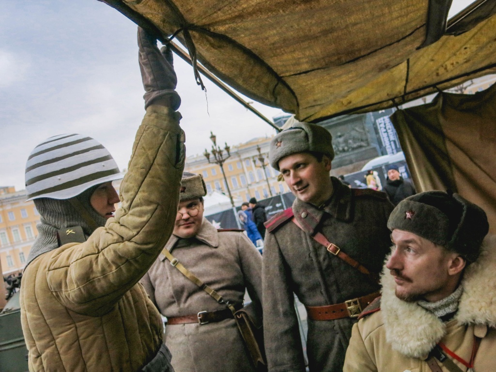 Мероприятия на Дворцовой площади в честь 80-летия полного освобождения Ленинграда от фашистской блокады. Фото: Ирина Иванова.